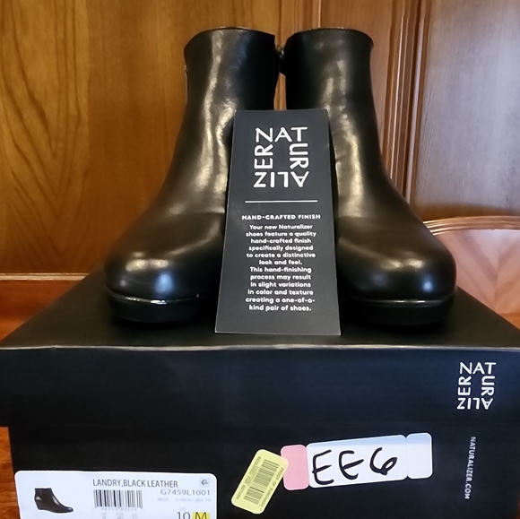 Naturalizer Booties-Water Resistant Leather - Picture 2 of 8